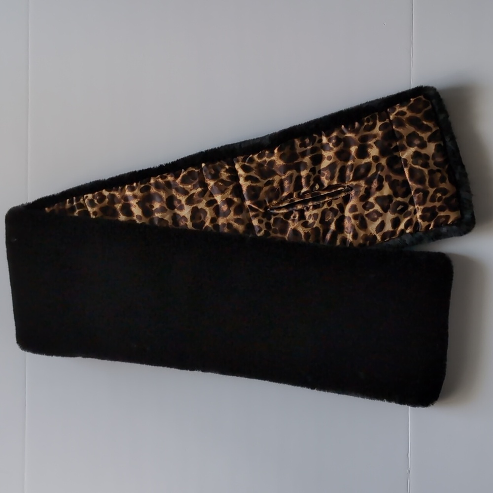 White House Black Market Faux-Fur Leopard Print Scarf Wrap Puffer Stole